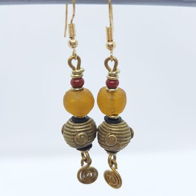 Boucles d'oreilles perles nobles en verre, pierre, laiton "Happy Marrakech" - perle dorée