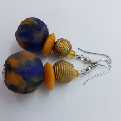 Boucles d'oreilles perles nobles en verre, pierre, laiton "Happy Marrakech" - Orange Bleu Coloré