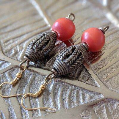 Noble pearl earrings made of glass, stone, brass "Happy Marrakech" - Orange brass pearl earrings