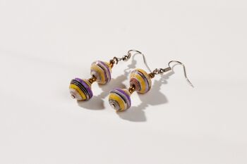 Boucles d'oreilles Fair avec deux perles en papier "Happy Africa" - de couleur claire 1