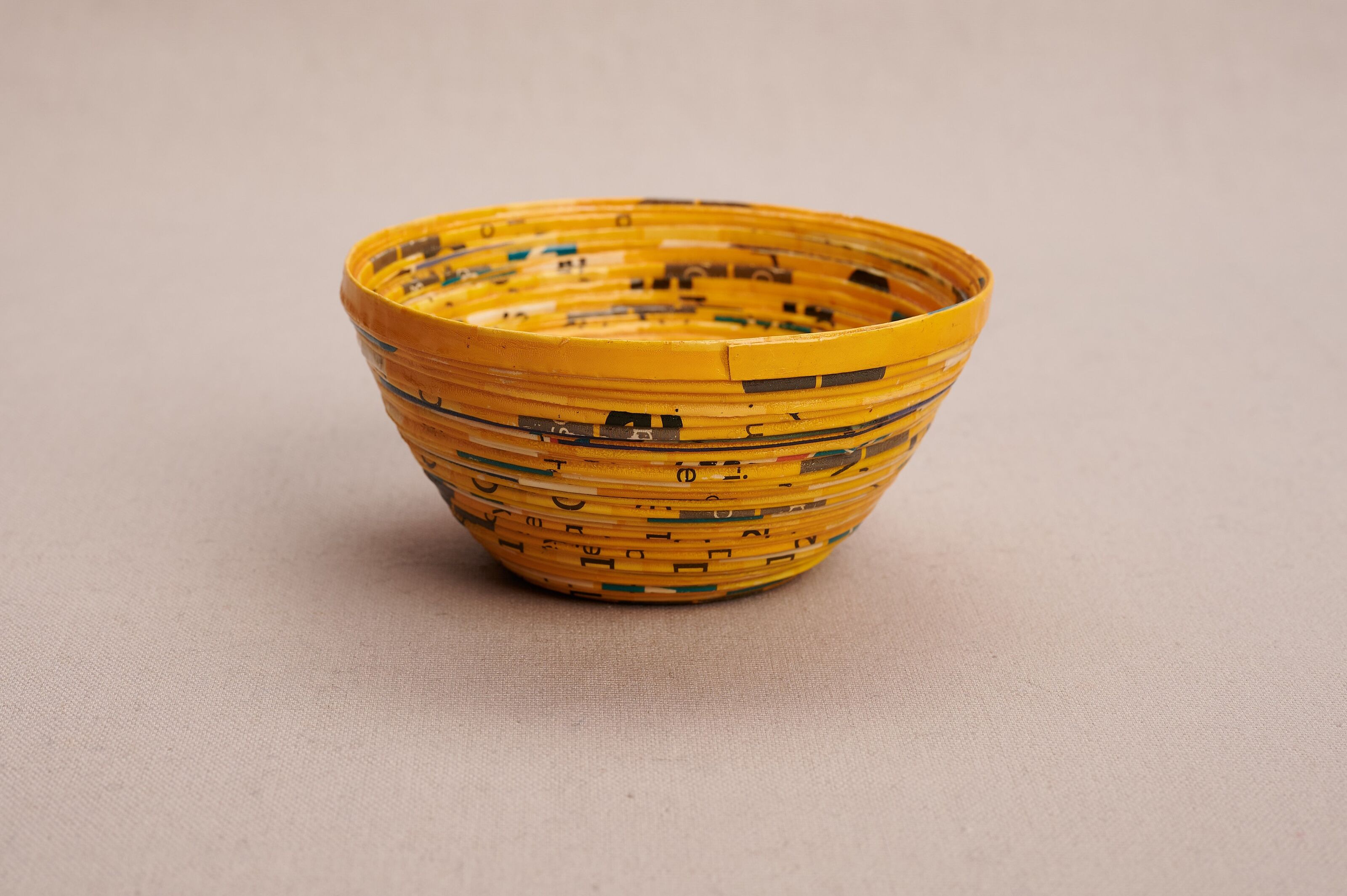 wholesale - Small recycled of decorative bowl Yellow paper \