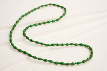 Collier long et fin avec perles en papier "Acholi Malaika" - vert 1