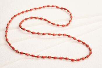 Collier long et fin perles en papier "Acholi Malaika" - rouge 1