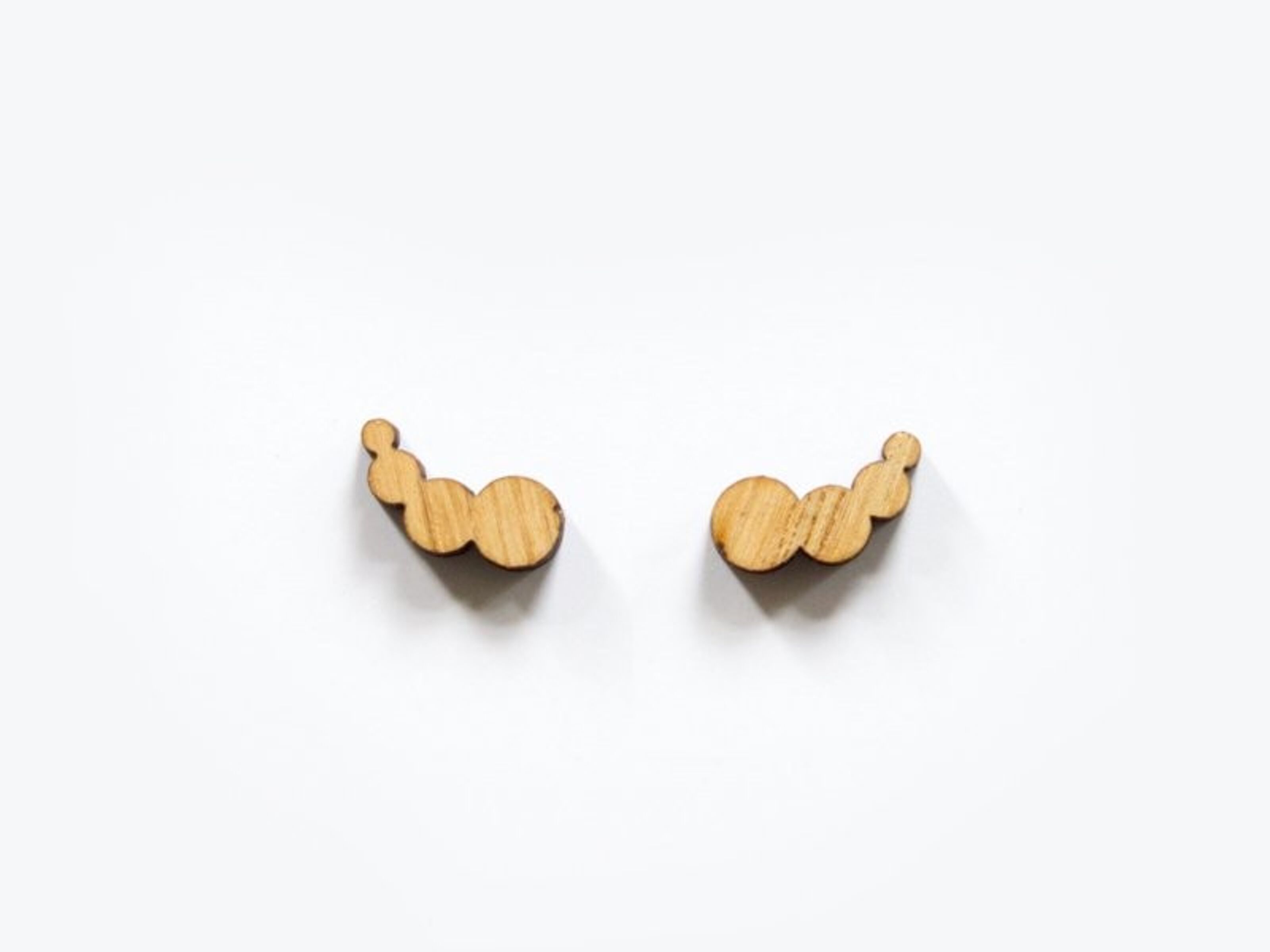 Buy wholesale Houten oorstekers rups