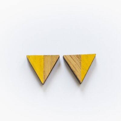 Houten oorbellen gele driehoek