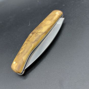 Rasoir Olivum en acier inoxydable. Manche en acier 2j et Olivier Centenaire - Etui cuir épaisseur 2 mm fabriqué à la main dans nos ateliers. (Marron Selle) 8