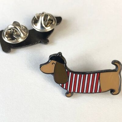 Insignia de pin de esmalte de perro salchicha - pin de perro salchicha - pin de esmalte - amante de los perros - broche de pin - regalo para amigo - joyería - pin - broche - wiener - Cierres estándar (£ 5.00)