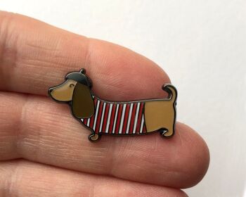 Sausage Dog Enamel Pin Badge - teckel pin - émail pin - amoureux des chiens - pin broche - cadeau pour un ami - bijoux - pin - broche - wiener - Fermoirs standard (5,00 £) 5