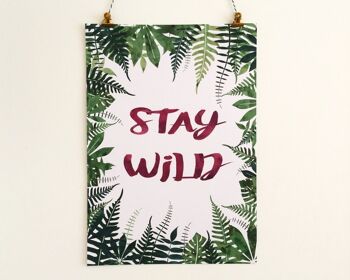 Tropical Jungle Foliage Print 'Stay Wild' - feuille de monstera - cadeau d'ami - décor de jungle - imprimé sauvage - décor tropical - design de clin d'œil - Royaume-Uni - Impression A3 (20,00 £) 3