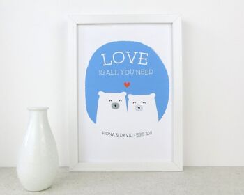 Cute Bear 'Love Is All You Need' Art Print - Impression montée (25,00 £) Bleu foncé 1