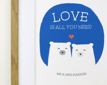 Cute Bear Love Print 'Love Is All You Need' - bleu foncé - Impression personnalisée - cadeau d'anniversaire - impression de mariage - valentines - 7 couleurs - Impression montée (24,95 £) Gris 2