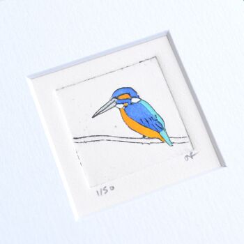 Kingfisher - mini collagraphie imprimée dans un cadre blanc 2