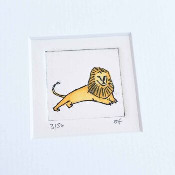 Lion - mini collagraphie imprimée dans un cadre blanc 2