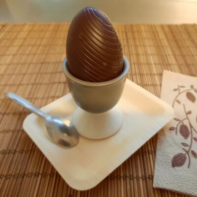 PASQUA BIOLOGICA - Portauovo in ceramica con uovo di cioccolato fondente