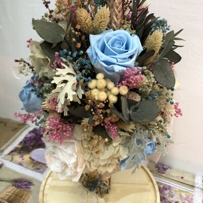 BLUE AND CREAM BOUQUET