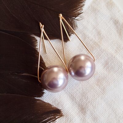 Pendiente de perla púrpura grande, aretes de recipiente geométrico, aretes de perla de lavanda extra grandes, aretes de perlas gruesas rellenos de oro de 14K