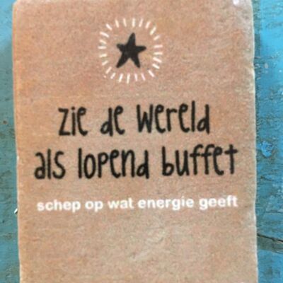 Steenmagneet - Zie de Wereld als lopend buffet, schep op wat energie geeft