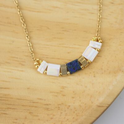 Collier bohème avec perles japonaises en verre, bleu foncé, blanc, or