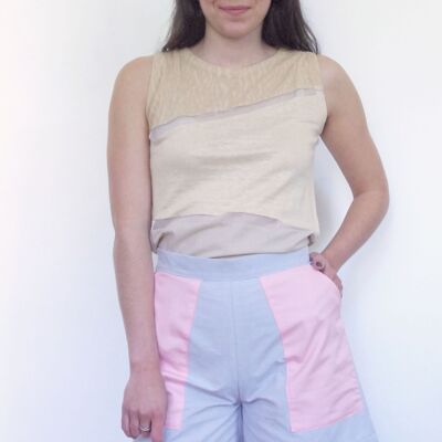 Shorts quadrati a righe blu e rosa