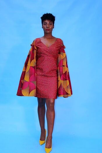 Robe rouge ajustée à imprimé africain Ankara avec manches découpées 3