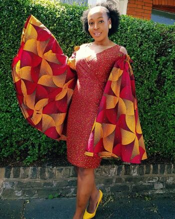 Robe rouge ajustée à imprimé africain Ankara avec manches découpées 4