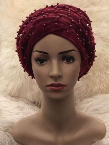 Turbans en velours double bordeaux entièrement perlés. Autres couleurs disponibles 5