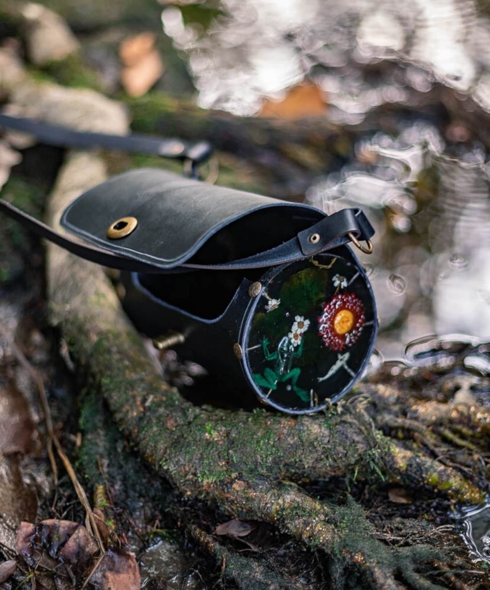 Bolso Frog Pond bolso de mano de cuero bosque inspiriert und brujas hombro__