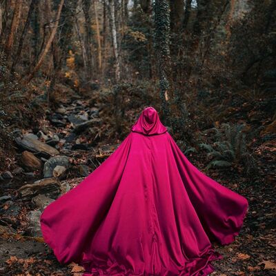 Cape bordeaux cape en satin rouge foncé à capuche GN médiéval chaperon cosplay costume fairycore goblincore cottagecore