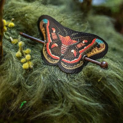 Red Moth Haarspange Veganes Leder Cottagecore woodland__