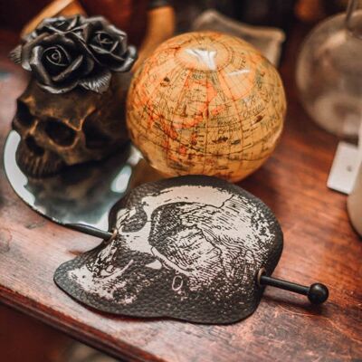 Barrette à Cheveux Tête de Mort en Cuir Vegan Accessoire Gothique Halloween