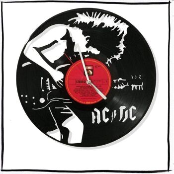 Horloge murale en vinyle avec motif AC/DC upcycling 1