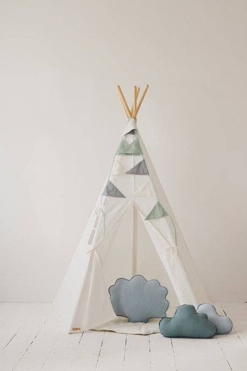 “Snow White” Teepee Tent