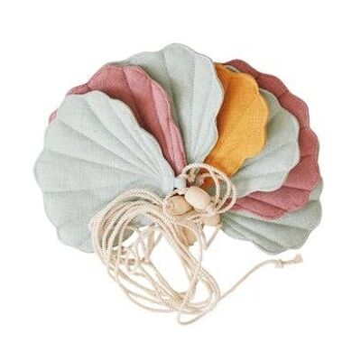 “Summerwind” Linen Garland with Shells