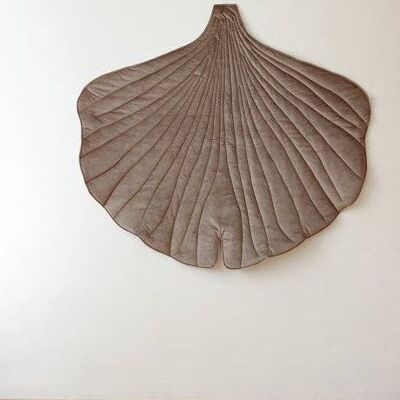 “Dark Beige” Velvet Ginkgo Leaf Mat