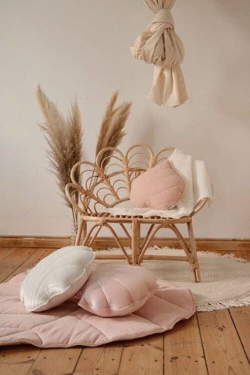 “Light Pink” Linen Leaf Pillow