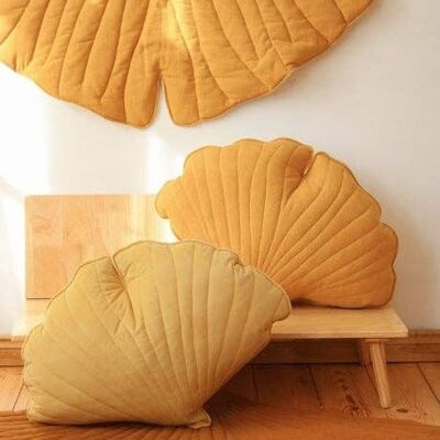 “Mango” Linen Ginkgo Leaf Mat
