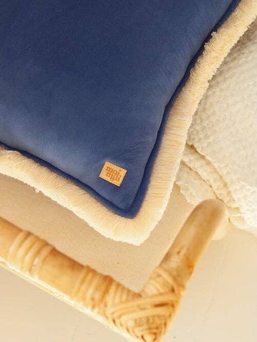 "Sapphire" soft velvet pillow with fringe
