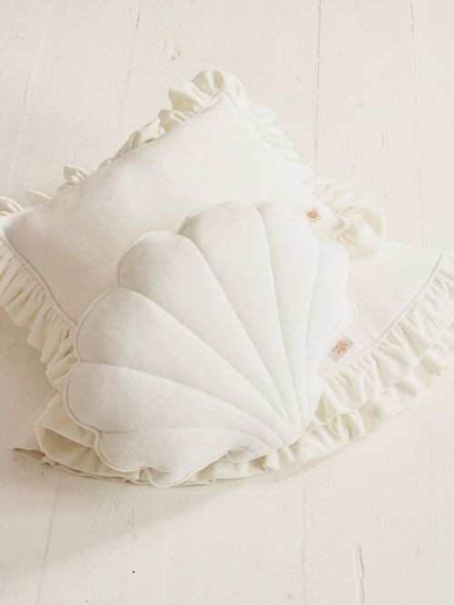 Soft Velvet Shell Pillow “White”