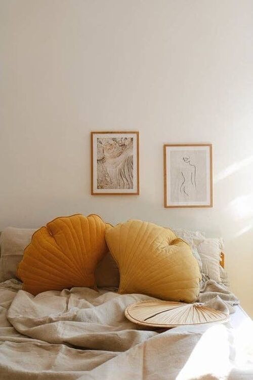 “Caramel” Linen Ginkgo Leaf Pillow