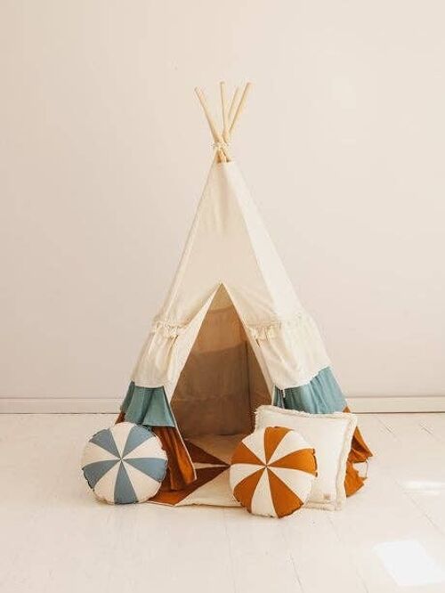 “Circus” Teepee with Frills and round mat Set