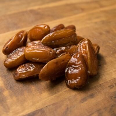 Dates without stone