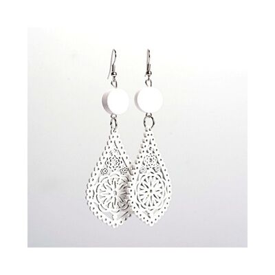 Boucles d'oreilles pendantes en bois de conception artistique en forme de larme en filigrane blanc