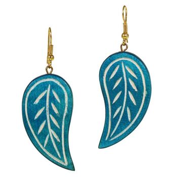 Feuilles en bois de couleur turquoise avec gravure Boucles d'oreilles pendantes (longueur 6 cm)