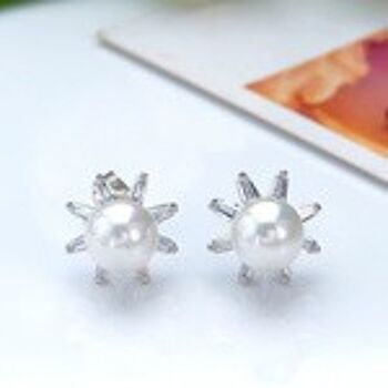Boucles d'Oreilles Perle Simulé Plaqué Or Blanc avec Cubic Zirconia Crystal Flower Stud 3