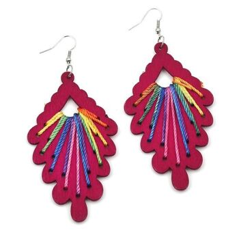 Boucles d'Oreilles Pendantes Feuille de Bois Fuchsia avec Fil Arc-en-Ciel