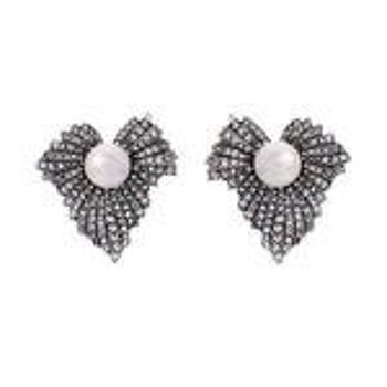 Boucles d'oreilles à clous d'inspiration vintage en forme de feuille de diamants couleur argent antique avec perle 1