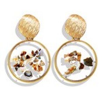 Boucles d'oreilles pendantes dorées texturées avec disque et flocons de coquillages 1
