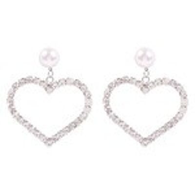 Aretes colgantes de corazón con diamantes