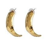 Goldfarbene Ohrstecker mit rechteckigem, kurvigem Stab