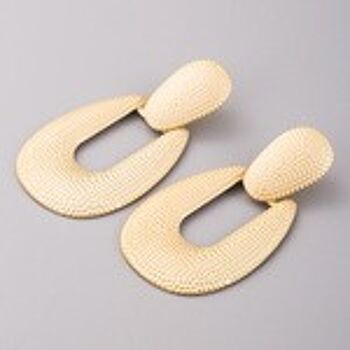 Boucles d'oreilles pendantes heurtoir de porte ovales texturées à pois 5